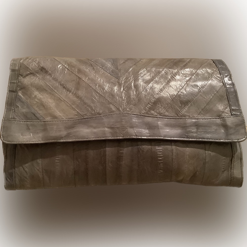 vintage FOUR XL POCKETS under flap 100% Eelskin Large Clutch EDC